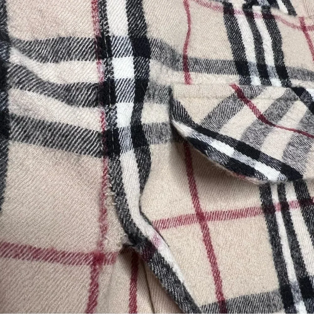Burberry skirt plaid nova check print pleated pockets on back cute school girl